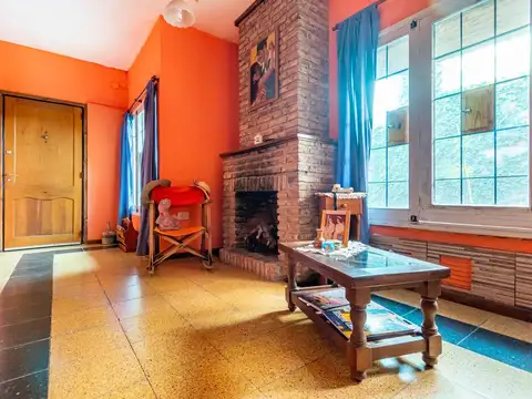 Casa 3 ambientes con 2 baños