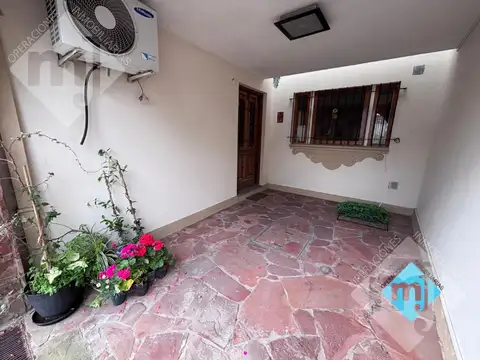 Depto Tipo Casa en Alquiler de 3 dormitorios