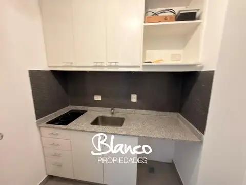 Oficina en Venta con 1 cochera