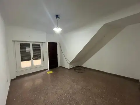 Depto Tipo Casa 3 ambientes con 1 baño