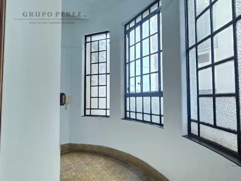Oficina en Alquiler en Monserrat, USD 800