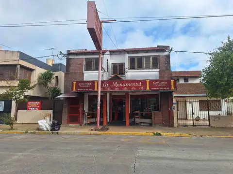 Local + Departamento de tres ambientes a refaccionar