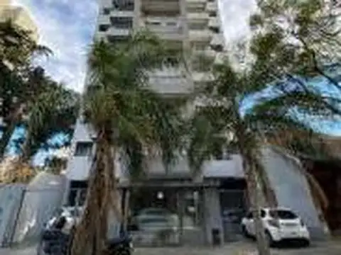 Muy Lindo 2 ambientes en el centro de V. Ballester Edificio de Categoria