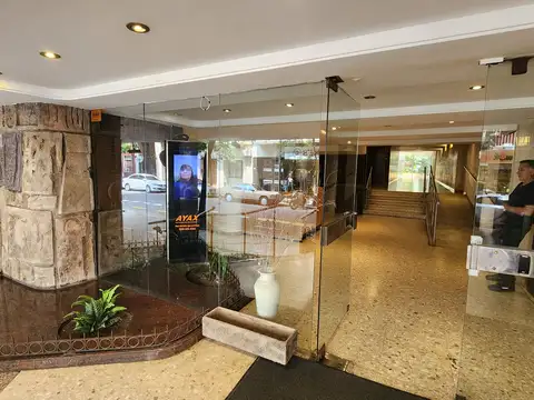 4 Amb Al Frente con Cochera Cubierta