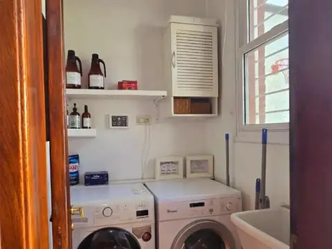 Casa 5 ambientes con 3 baños