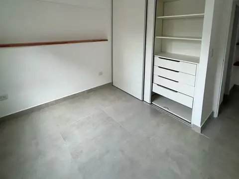 Depto Tipo Casa 3 ambientes con 1 baño