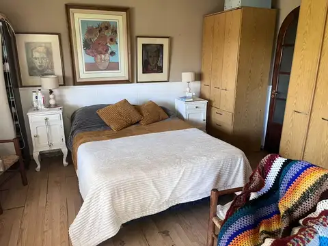 HAUSER vende linda casa en de 3 dormitorios en barrio Santa Elena!