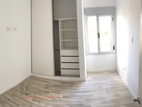 Departamento en Venta en Villa Floresta, USD 70.000