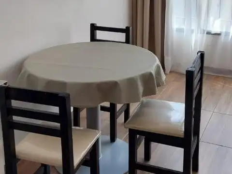 Alquiler Temporario , Monoambiente Amoblado. Abasto.