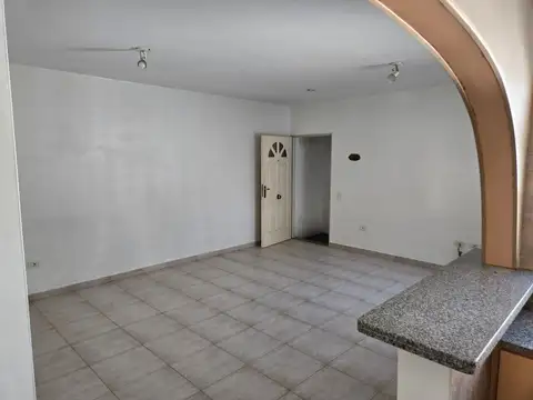 Depto Tipo Casa en Alquiler al Noreste