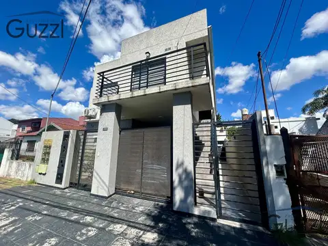 VENTA PH CON PATIO Y TERRAZA EN VILLA BALLESTER, APTO CREDITO