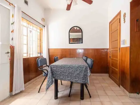 CASA EN VENTA 2 DORMITORIOS BARRIO SARMIENTO