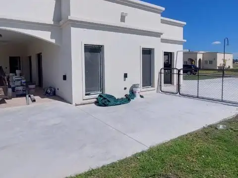 VENTA CASA  LA VICTORIA POLO  COUNTRY CLUB A ESTRENAR