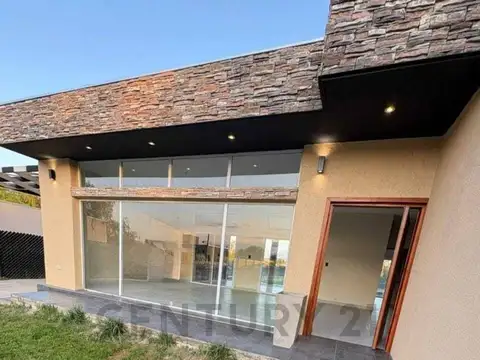 san luis 200, Piso 0