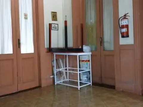 Depto Tipo Casa en Venta 50 años