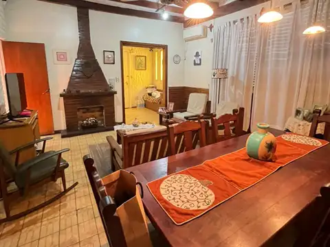 Coronel Ramón Lorenzo Falcón 5600, Piso PB
