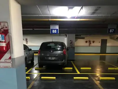 Av. Elvira Rawson de Dellepiane al 100
