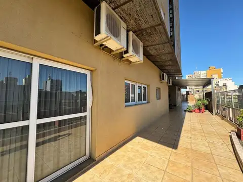 Colon 1340 , Piso 14