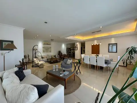 Departamento en Alquiler de 6 ambientes