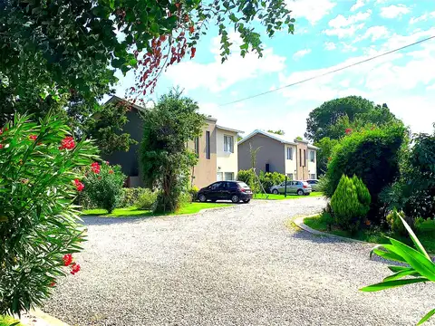 DUPLEX venta DEPARTAMENTO 3 ambientes Pilar Km 50  pileta parrilla individual jardín apto crédito