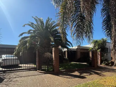 Casa. En venta. San Antonio de Padua. Merlo.