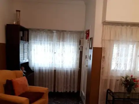 Chalet En Venta En Quilmes Oeste