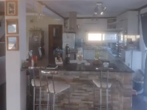 CASA EN VENTA - ARANA