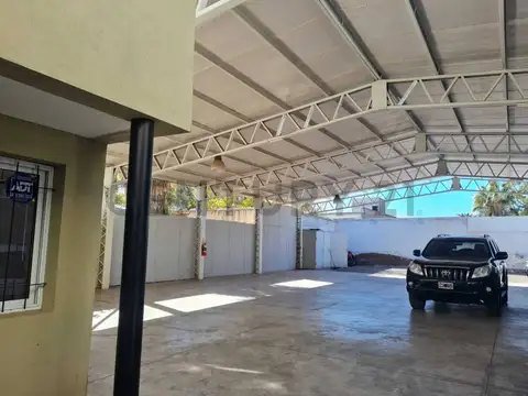 GALPON CON OFICINAS EN ALQUILER EN GODOY CRUZ
