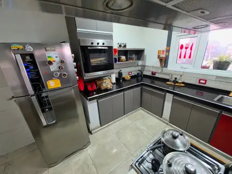 VENTA HERMOSA CASA DE CATEGORIA EN  SAN RAFAEL