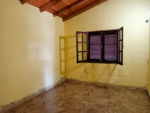 Casa en Venta con 4 cocheras