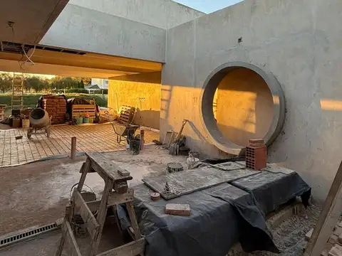 Casa en Alquiler con 1 cochera
