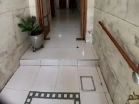 VENTA 4 AMBIENTES OPORTUNIDAD .VALENTIN GOMEZ 3000