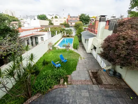 Casa en venta Saavedra Jardín -pileta - parrilla