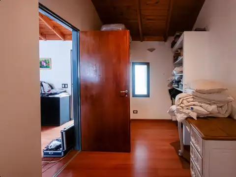 Casa en venta Saavedra Jardín -pileta - parrilla