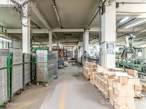 Galpon en Alquiler 53  mts Fondo