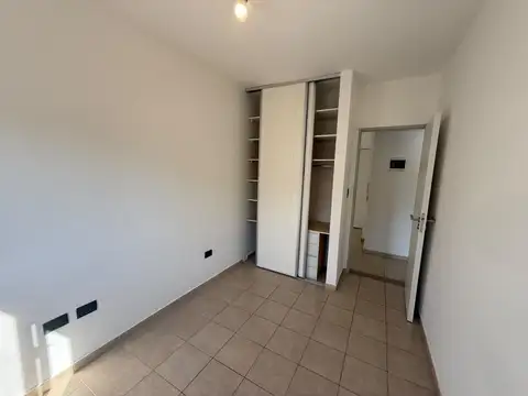 3 AMBIENTES CON BALCÓN Y PATIO