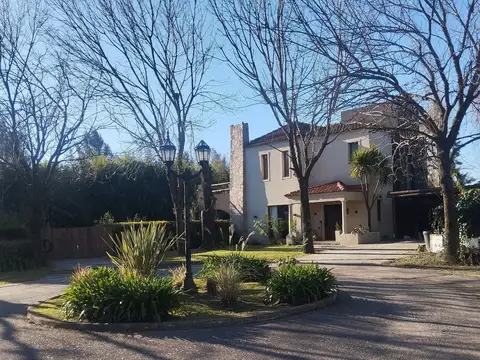 Casa en Alquiler Temporal en Villanueva, USD 2.500