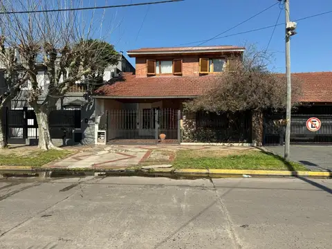 Chalet 4 Amb  en Venta