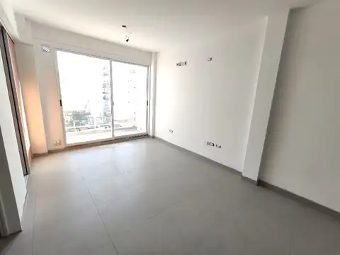 VARELA 39 MONOAMBIENTE CON BALCON