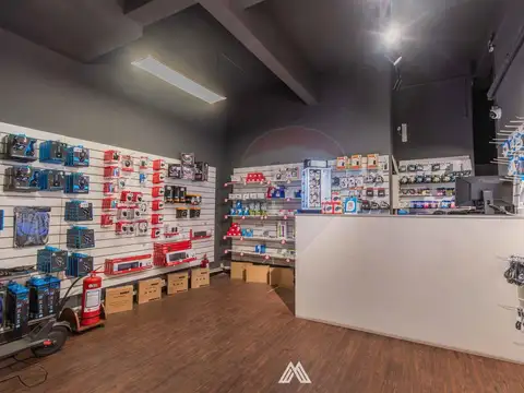 Venta Local y Oficina próximo a Intendencia Centro