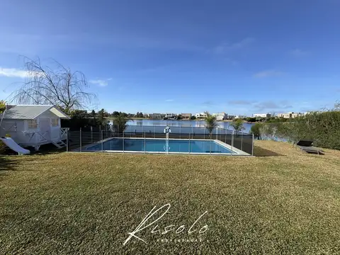 Casa en Venta con 4 cocheras