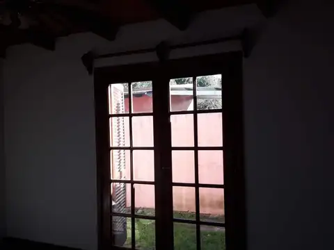 Casa 2 ambientes con 1 baño
