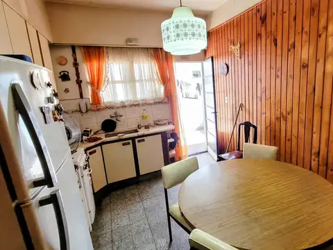 Depto Tipo Casa en Venta 50 años