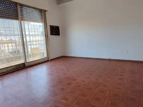 Depto Tipo Casa en Venta 46 años