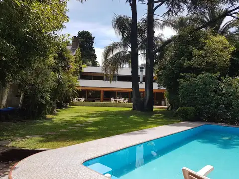 CASA EN VENTA EN ACASSUSO