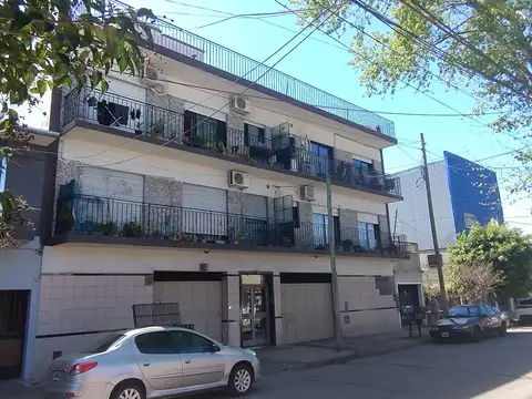 EXCELENTE DEPTO DUEÑO BALCÓN 3 AMB LUMINOSO