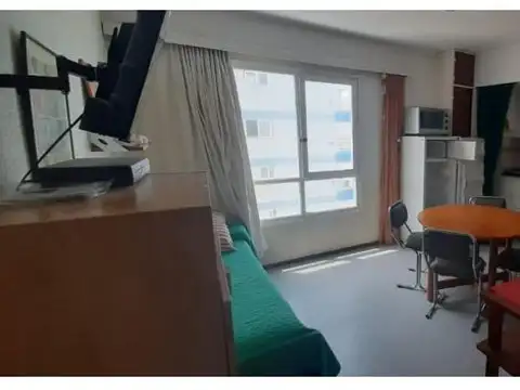 calle 23 623 , Piso 8