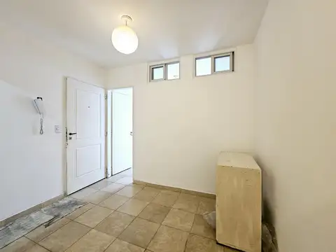 Venta Departamento 2 ambientes con patio en Martin Coronado