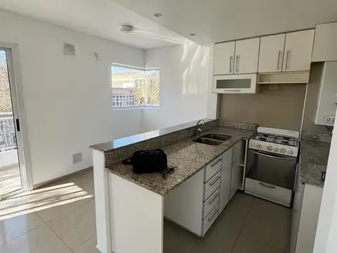 Departamento en Alquiler en Jorge Cura, $ 690.000