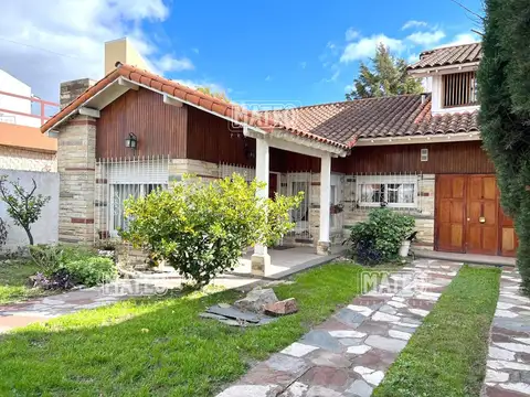Destacado Chalet en Zona Residencial - Apto Crédito